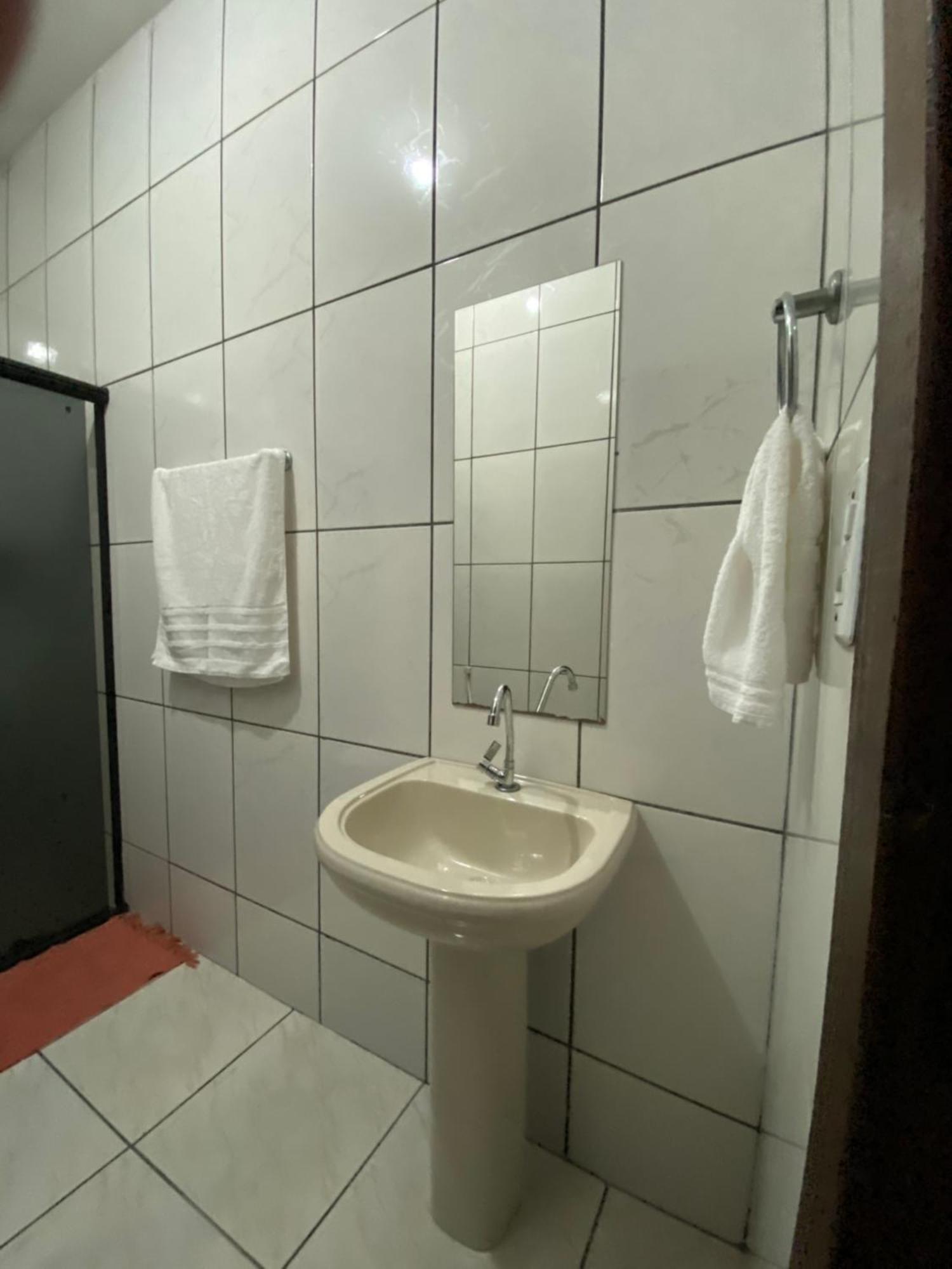 Apartamento Inteiro 02 Quartos, No Terreo - Hospeda Confortavelmente Ate 6 Pessoas - Ipatinga -Mg Exterior photo